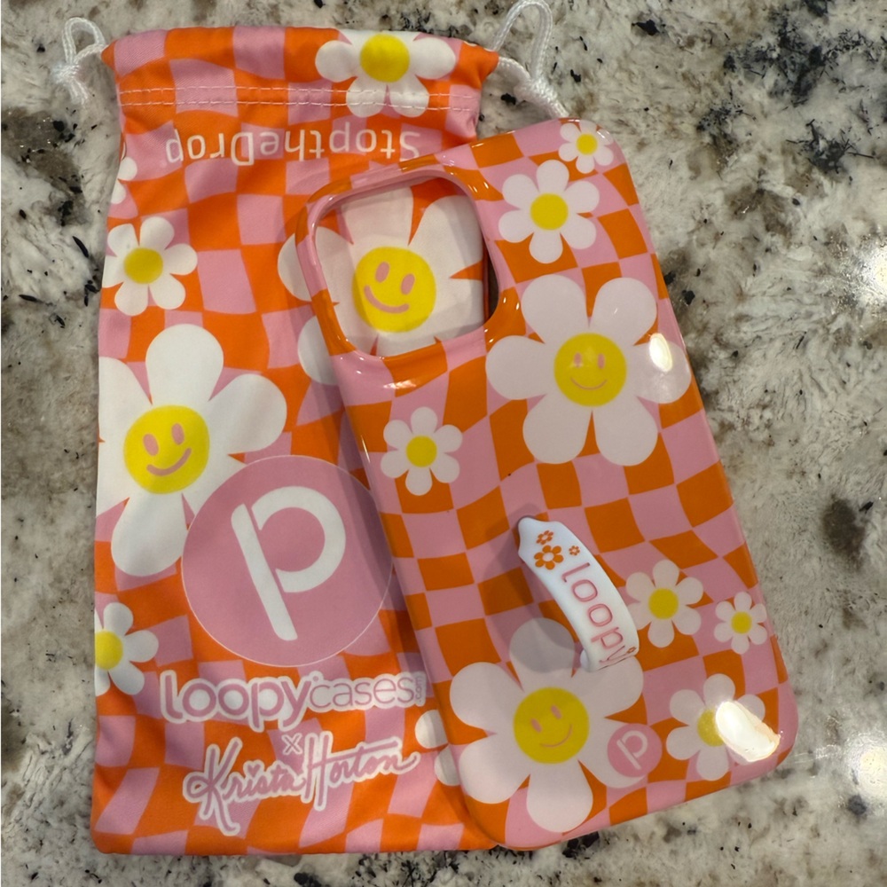 Loopy Case Checkerboard Flower Case